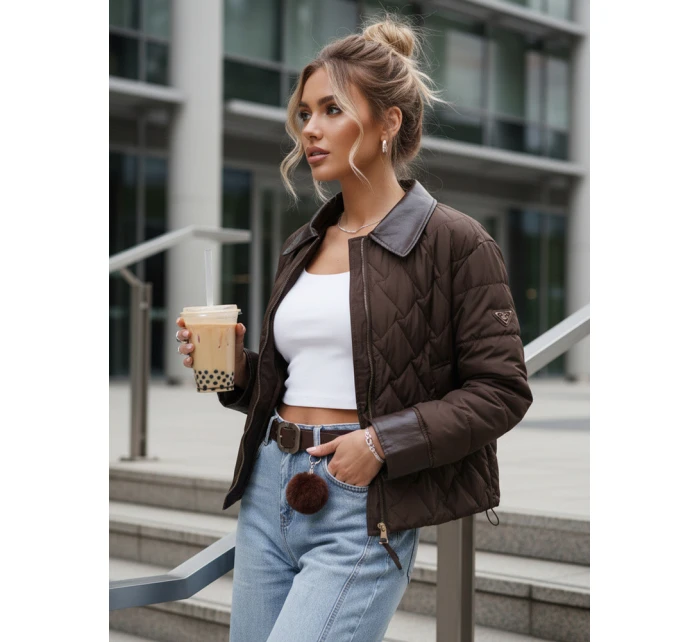 Kurtka przejściowa damska pikowana brązowa model 22025093 - FashionStreet Kurtka przejściowa damska pikowana brązowa model 22025093 - FashionStreet