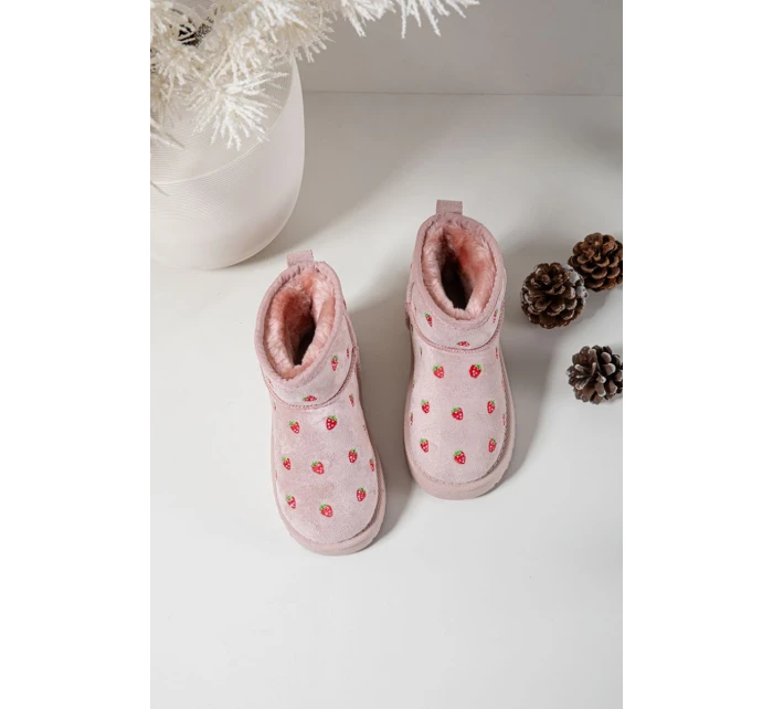 Dětské sněhule s jahůdkami Gracina – růžové Dětské sněhule s jahůdkami Gracina – růžové