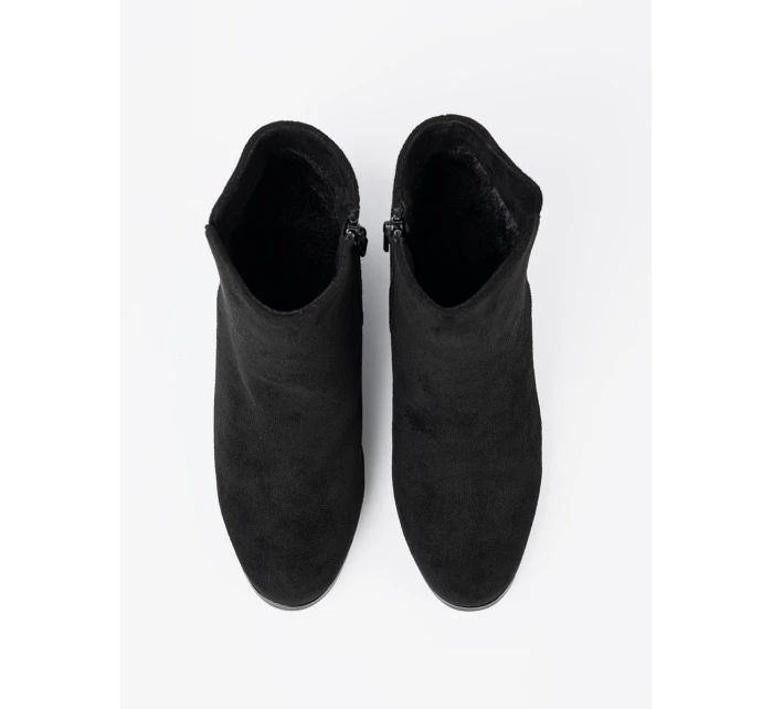 Exkluzívní černé dámské kotníčkové boty na širokém podpatku Exkluzívní černé dámské kotníčkové boty na širokém podpatku