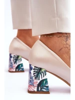 Kožené lodičky s ozdobným podpatkem Boty  béžová model 21615886 - Boto