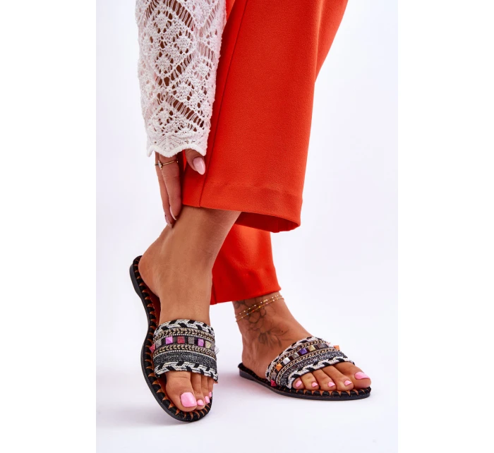 Dámské zdobené pantofle Černá model 21616573 - Boto