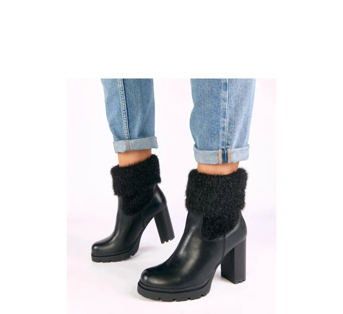 Boty na podpatku  model 221642 Solea