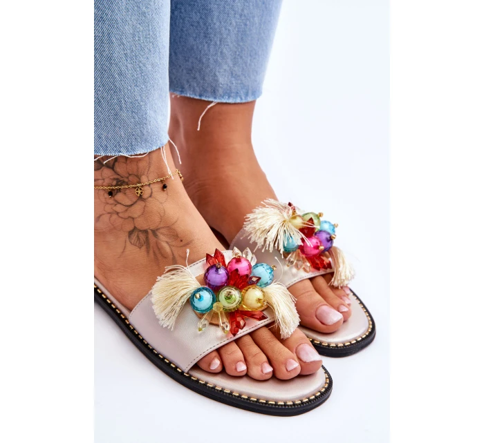 Pantofle s ozdobnými korálky model 21619239 Nude - S.Barski