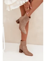 Dámské Botky Z Eko Semiše Na Podpatku Se Zámkem Béžové Zelita Dámské Botky Z Eko Semiše Na Podpatku Se Zámkem Béžové Zelita