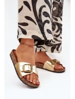 Dámské pantofle na korkové platformě se sponou zlaté model 21704235 - Boto