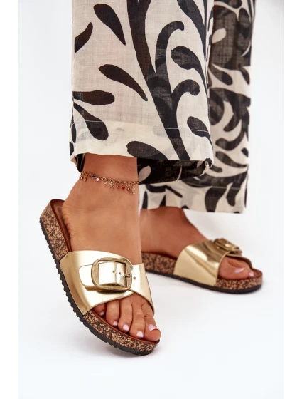 Dámské pantofle na korkové platformě se sponou zlaté model 21704235 - Boto