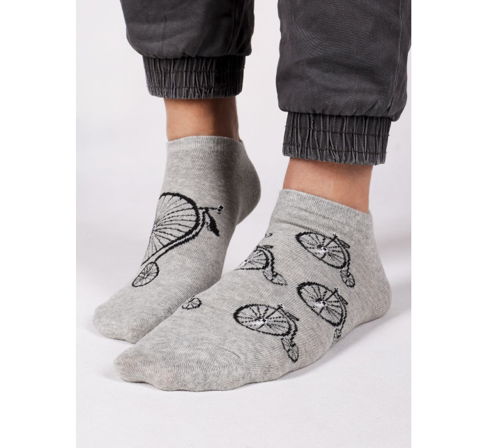 Yoclub Kotníkové vtipné bavlněné ponožky vzor 1 barvy šedé