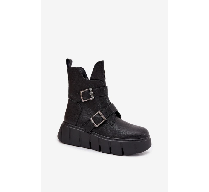 Kožené zateplené dámské kotníčkové boty na platformě s přezkami model 21707660 Černé - VINCEZA