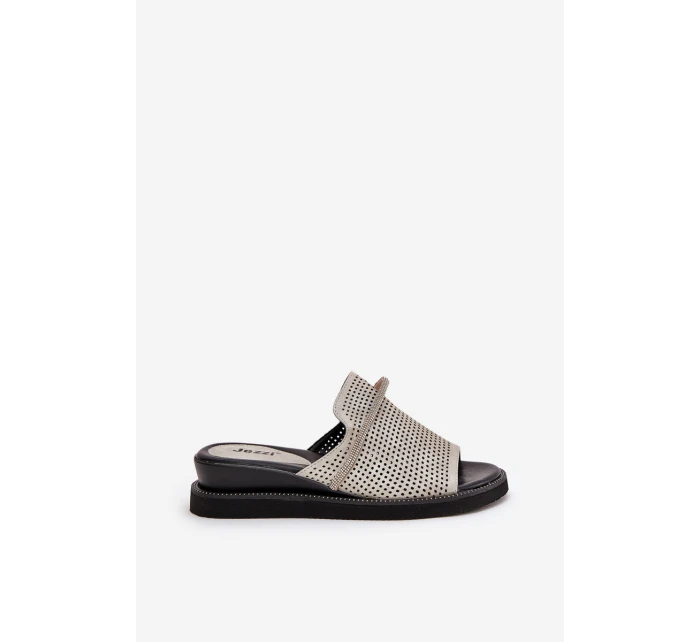 Dámské sandály na klínu s ozdobným páskem stříbrné Teriwes Dámské sandály na klínu s ozdobným páskem stříbrné Teriwes