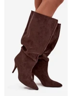 Vklouzávací dámské kozačky na jehlovém podpatku z eko semiše čokoládové Noretta Vklouzávací dámské kozačky na jehlovém podpatku z eko semiše čokoládové Noretta