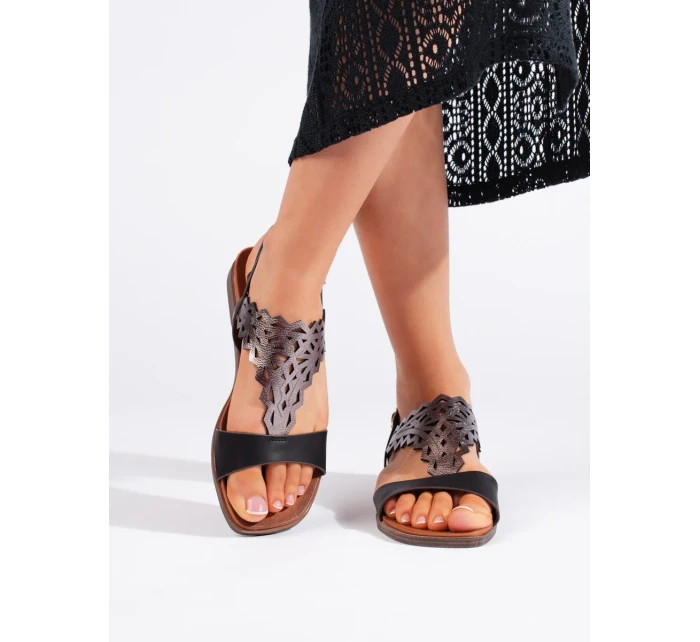 Moderní černé sandály dámské na plochém podpatku Moderní černé sandály dámské na plochém podpatku