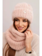 Dámská sada čepice a šály zimní huňaté s ozdobným model 21780839 světle pudrově růžová - K-Fashion Dámská sada čepice a šály zimní huňaté s ozdobným model 21780839 světle pudrově růžová - K-Fashion