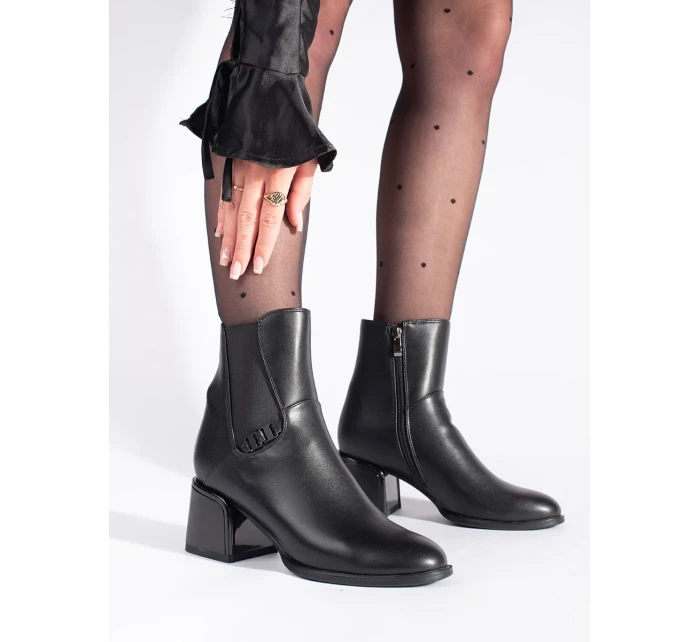 Pohodlné kotníčkové boty dámské černé na širokém podpatku Pohodlné kotníčkové boty dámské černé na širokém podpatku