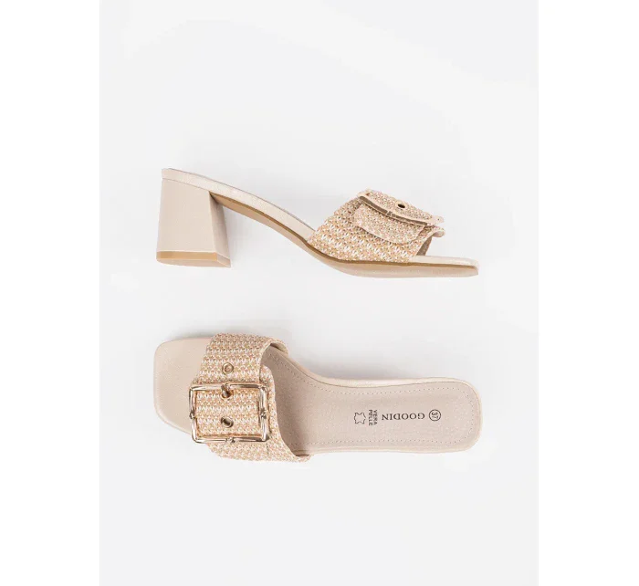 Klasické hnědé dámské nazouváky na širokém podpatku Klasické hnědé dámské nazouváky na širokém podpatku