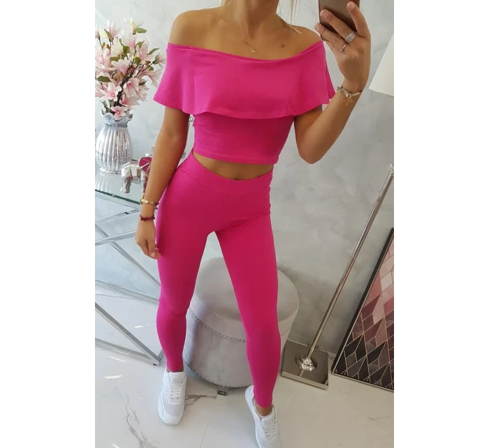 Fuchsiová souprava s volánky