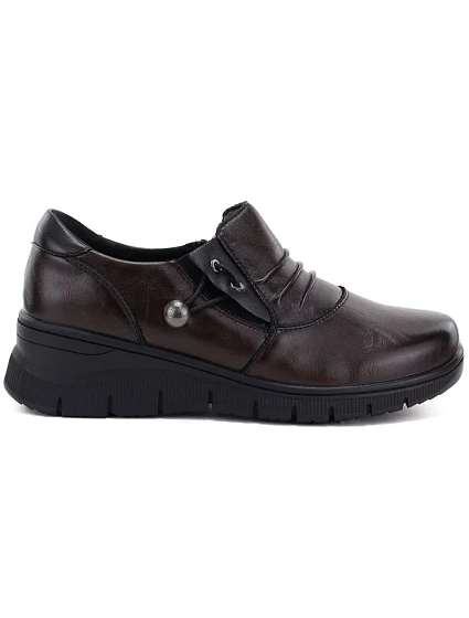 Dámské kožené polobotky na klínovém podpatku, hnědé, model 22343076 - VINCEZA Dámské kožené polobotky na klínovém podpatku, hnědé, model 22343076 - VINCEZA