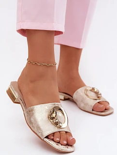 Dámské pantofle na ploché podrážce s ozdobou model 22133676 Zlaté - S.Barski