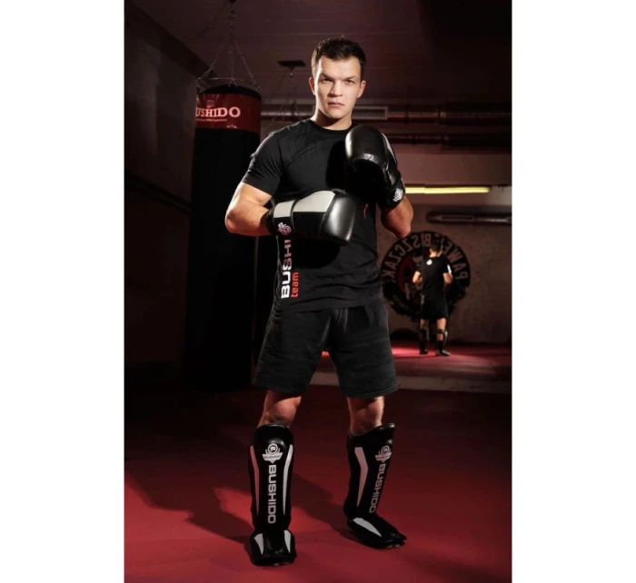 Chrániče holenních kostí M - Phantom White Chrániče holenních kostí M - Phantom White