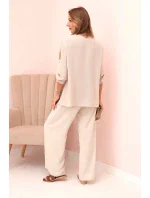 Dámský komplet s halenkou s náhrdelníkem a širokými nohavicemi béžový Dámský komplet s halenkou s náhrdelníkem a širokými nohavicemi béžový