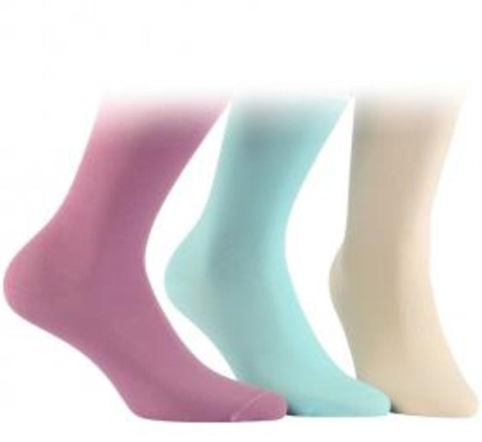 Hladké dámské ponožky z tenké bavlny