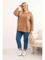 Dámský svetr plus size s lodičkovým výstřihem camelový