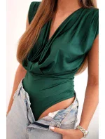 Dámská saténová halenka s hlubokým výstřihem zelený Dámská saténová halenka s hlubokým výstřihem zelený