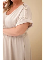 Dámské šaty Plus Size s model 22159107 pasem béžová - K-Fashion