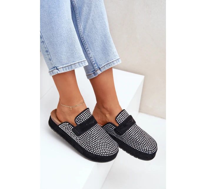 Dámské pantofle zdobené zirkony na platformě černé model 21683239 - Boto Dámské pantofle zdobené zirkony na platformě černé model 21683239 - Boto