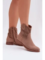 Dámské kotníkové boty na nízkém podpatku s krajkovým vzorem model 22007421 Hnědé - S.Barski Dámské kotníkové boty na nízkém podpatku s krajkovým vzorem model 22007421 Hnědé - S.Barski