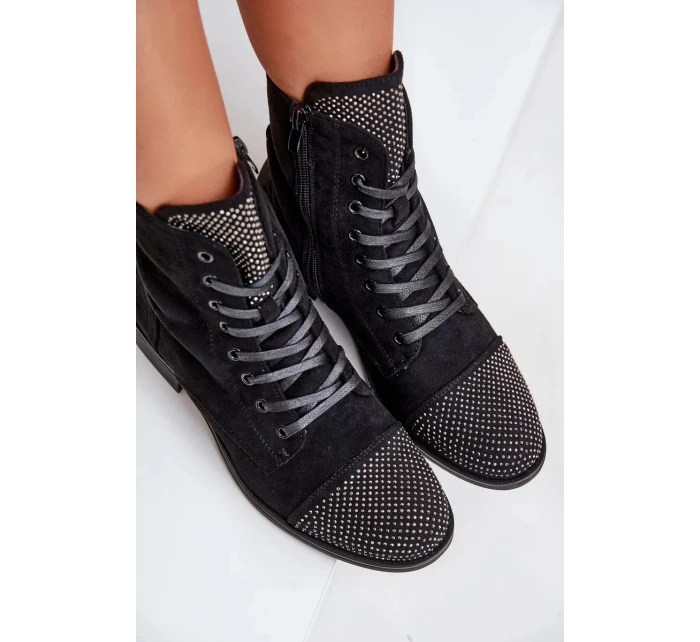 Dámské zateplené kotníkové boty na nízkém podpatku s ozdobami – černé Ellieo Dámské zateplené kotníkové boty na nízkém podpatku s ozdobami – černé Ellieo