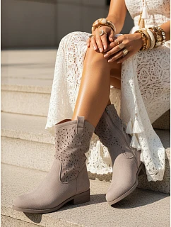 Dámské prolamované kozačky na nízkém podpatku béžové FashionStreet ZY1433