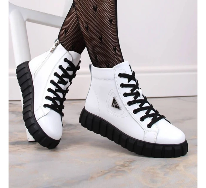 Kožené boty na platformě W model 21307454 white - FILIPPO