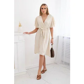 Šaty s vrstveným výstřihem béžový Šaty s vrstveným výstřihem béžový
