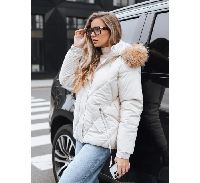 Dámská prošívaná zimní bunda s kapucí bílá FashionStreet TY5236 Dámská prošívaná zimní bunda s kapucí bílá FashionStreet TY5236