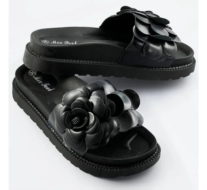 Černé dámské pantofle s květinou (CM-41)