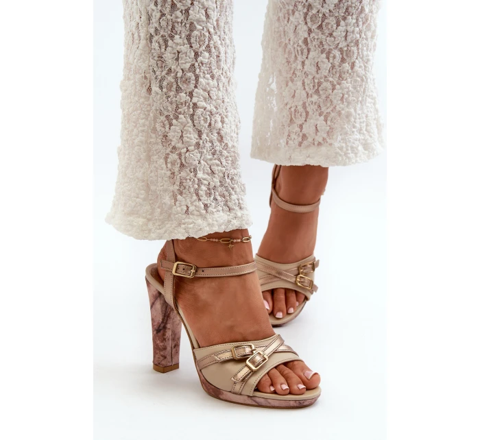 Dámské kožené sandály na podpatku Maciejka 06564-22 béžovo-zlaté