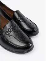 Výborné černé dámské  polobotky na klínku