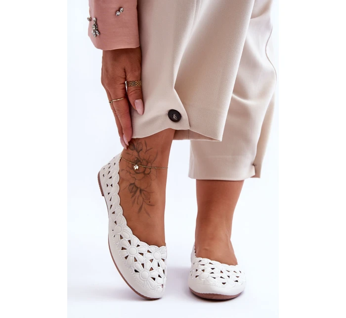 Dámské Lesklé Baleríny Bílé model 21625332 - EVENTO