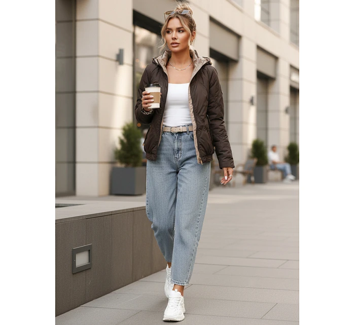 Kurtka damska przejściowa pikowana z kapturem brązowa model 22102049 - FashionStreet Kurtka damska przejściowa pikowana z kapturem brązowa model 22102049 - FashionStreet