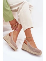 Dámské sandály na klínu s pletením růžové model 21699676 - Boto Dámské sandály na klínu s pletením růžové model 21699676 - Boto