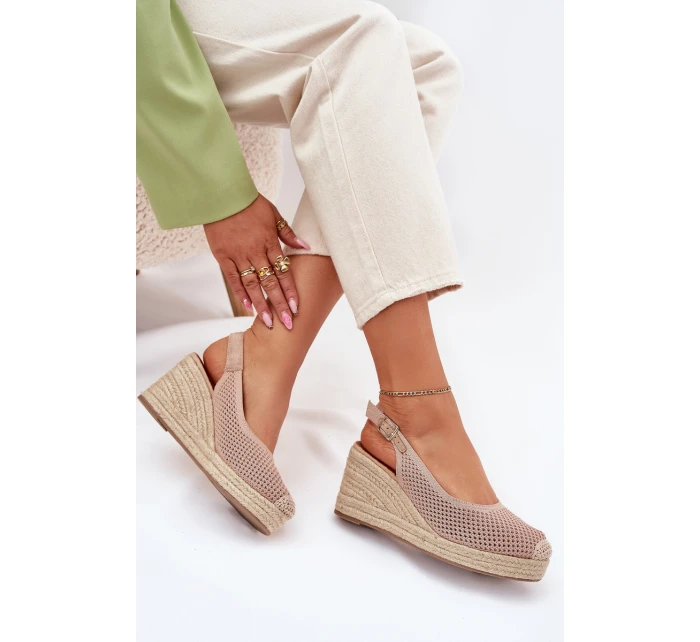 Dámské sandály na klínu s pletením růžové model 21699676 - Boto Dámské sandály na klínu s pletením růžové model 21699676 - Boto