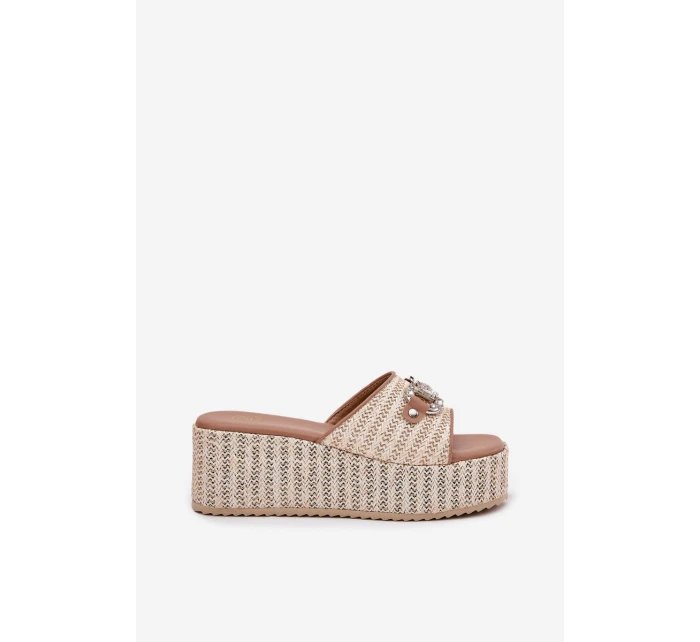 Dámské Pantofle Na Klínu S A Dekorací Béžové model 21698893 - Boto