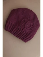 Dámská zimní čepice z vlny s ozdobným  tmavě fialová model 21866354 - K-Fashion