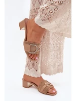 Dámské Sandály Na Podpatku S Ozdobným Detalem Tmavě Béžové model 21699808 - Boto Dámské Sandály Na Podpatku S Ozdobným Detalem Tmavě Béžové model 21699808 - Boto