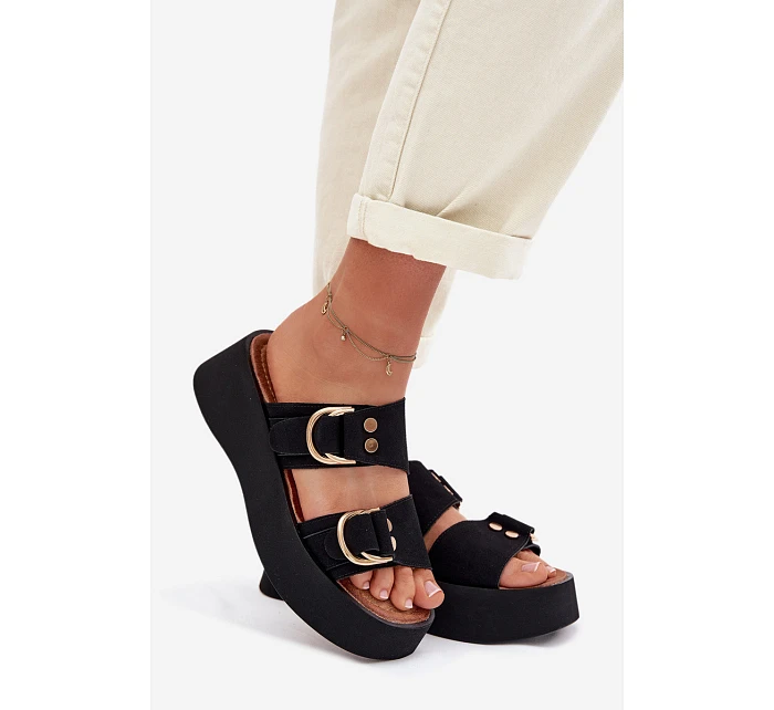 Dámské sandály se zlatými sponami Černé model 22039857 - Boto