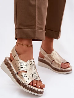 Kožené sandály na platformě model 22101270 Zlaté - S.Barski