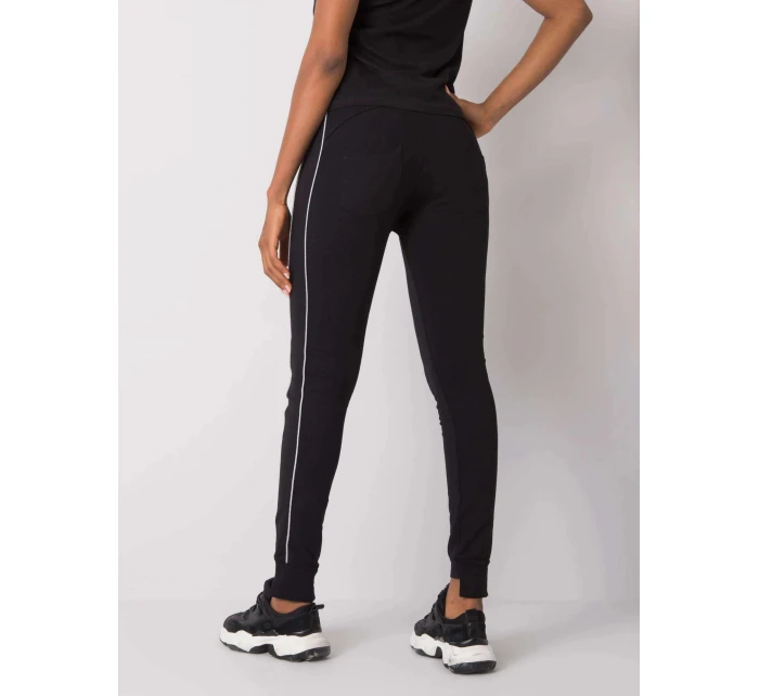 Dámské teplákové kalhoty RV DR model 18926497 černé Relevance - FPrice Dámské teplákové kalhoty RV DR model 18926497 černé Relevance - FPrice