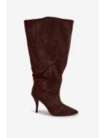 Vklouzávací dámské kozačky na jehlovém podpatku z eko semiše čokoládové Noretta Vklouzávací dámské kozačky na jehlovém podpatku z eko semiše čokoládové Noretta