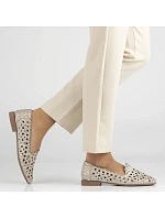 Dámské kožené ažurové polobotky béžové barvy Filippo model 22079006 Dámské kožené ažurové polobotky béžové barvy Filippo model 22079006