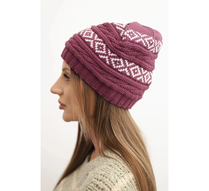 Dámská zimní čepice s vzorem a vlnou K425 tmavě fialová Dámská zimní čepice s vzorem a vlnou K425 tmavě fialová